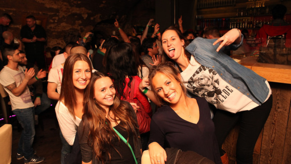 New Year Pub Crawl 2023 / 2024 + ADMISSION TO KARLOVY LAZNE