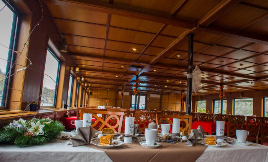 River Cruise / Boat Trip (One Hour)